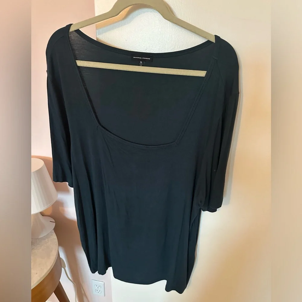 Universal Standard Foundation Short Sleeve Square Neck tee size 26-28 - Picture 3 of 4